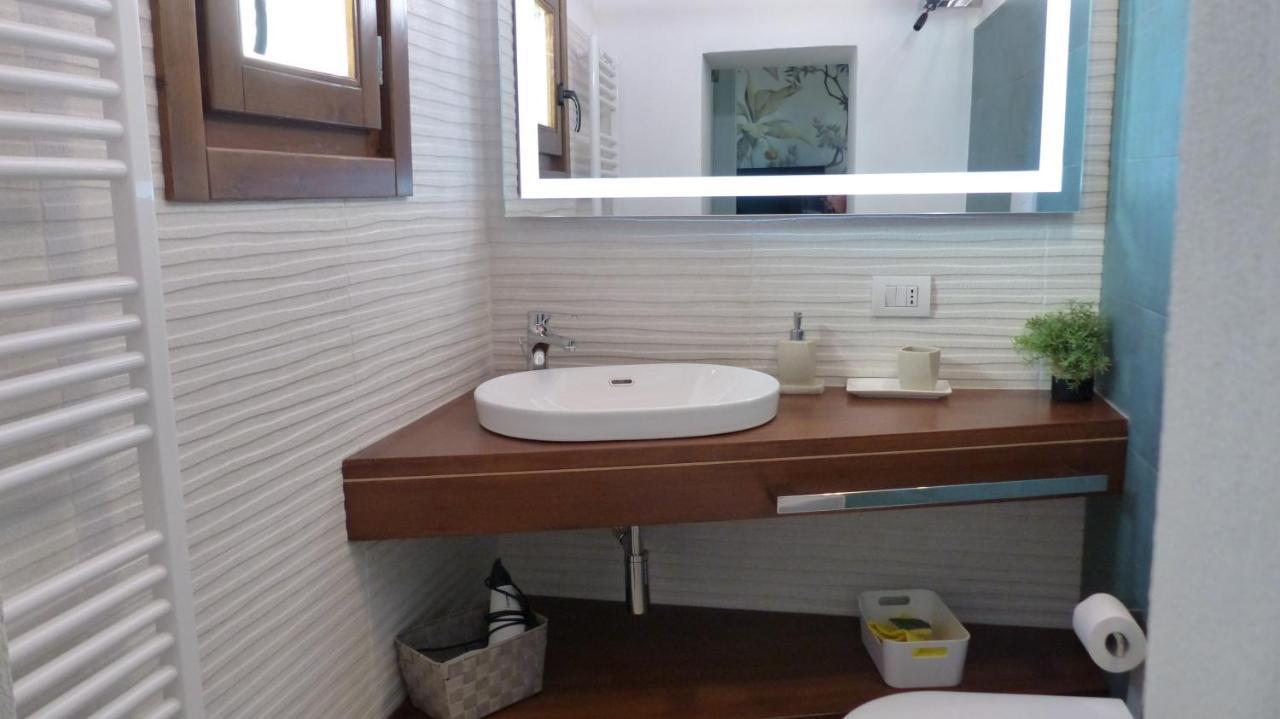 I Fiori Nel Golfo Di Baratti Apartamento Exterior foto