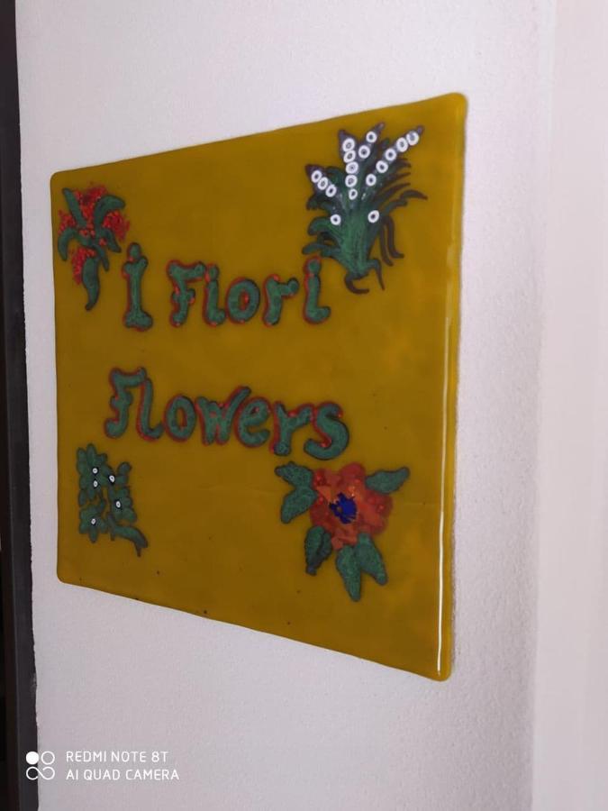 I Fiori Nel Golfo Di Baratti Apartamento Exterior foto